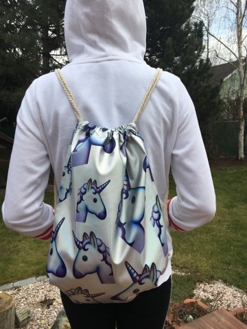 Dívčí stahovací vak na záda